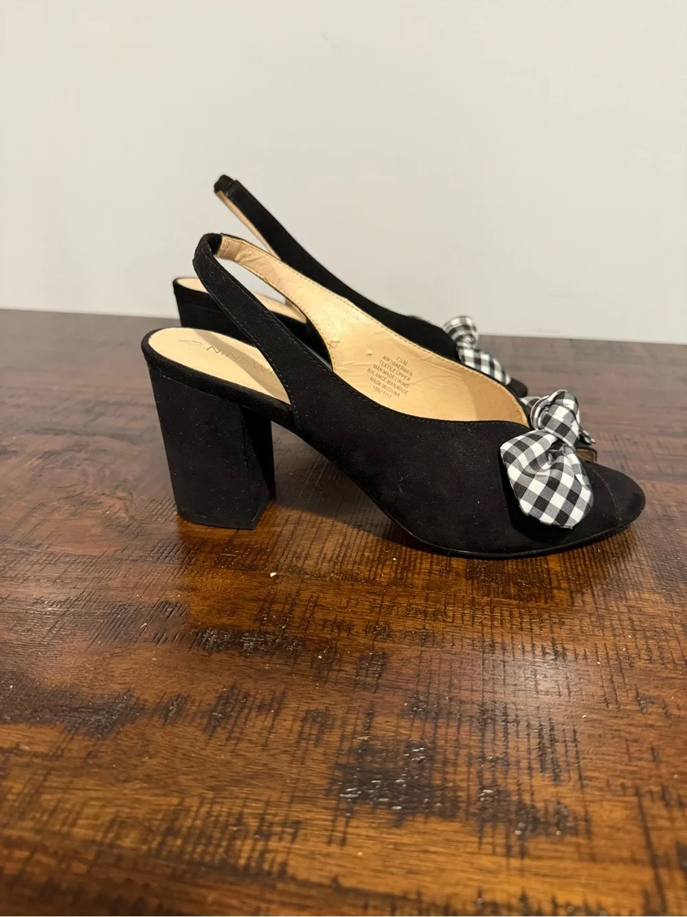 Nine West Black Slingback Heels with Black-and-White Gingham Bow / like new W